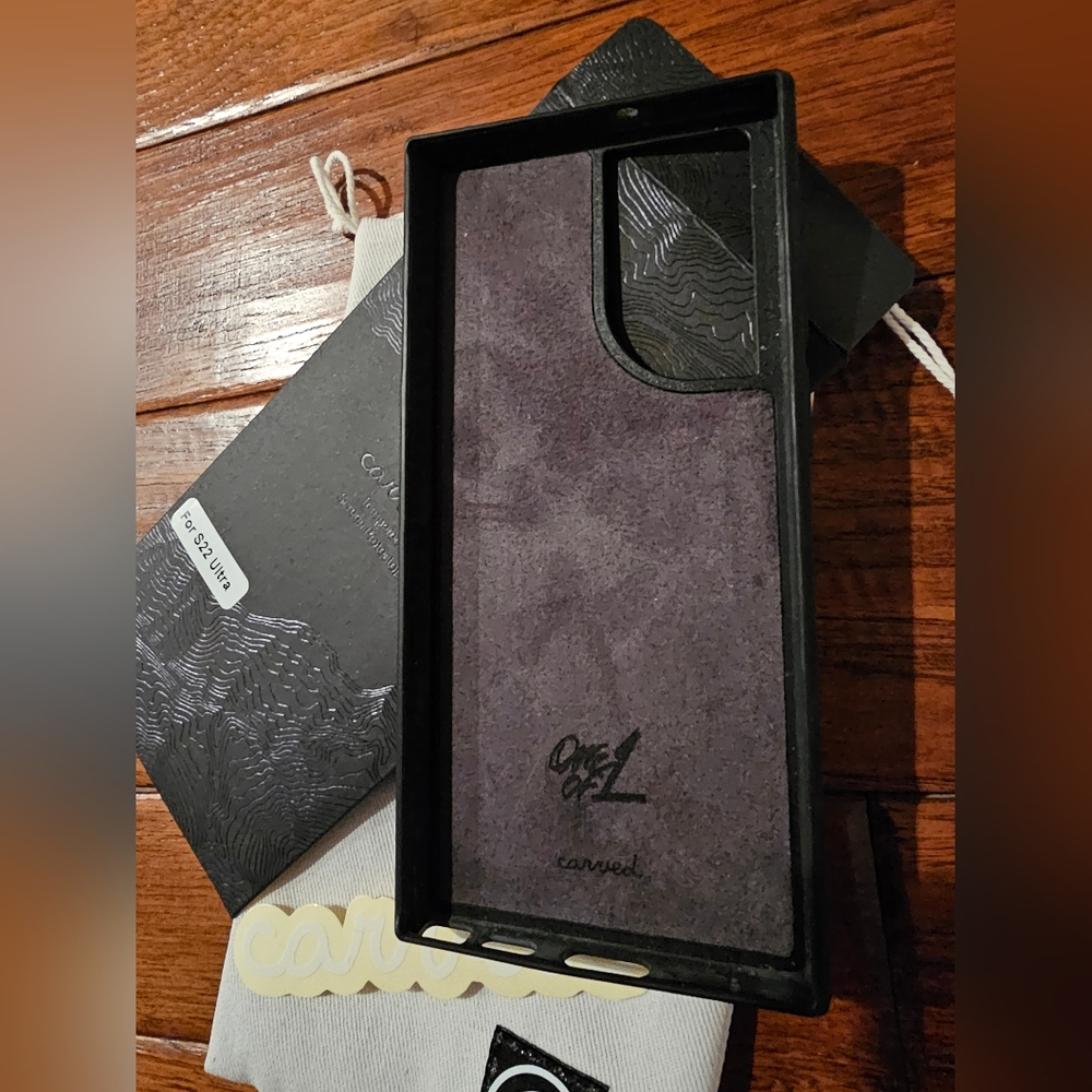 Carved Wood and Resin Phone Case for S22 Ultra - Picture 2 of 2